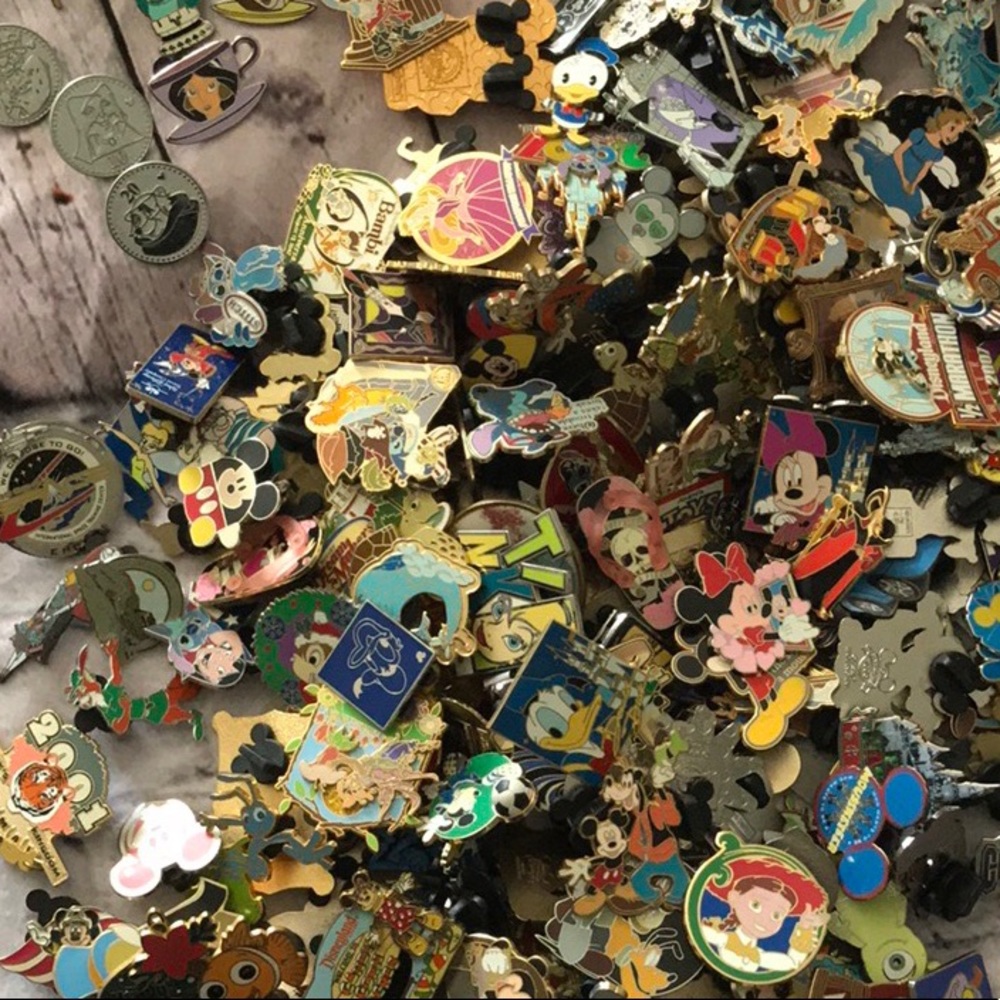 Disney pin mystery bundle